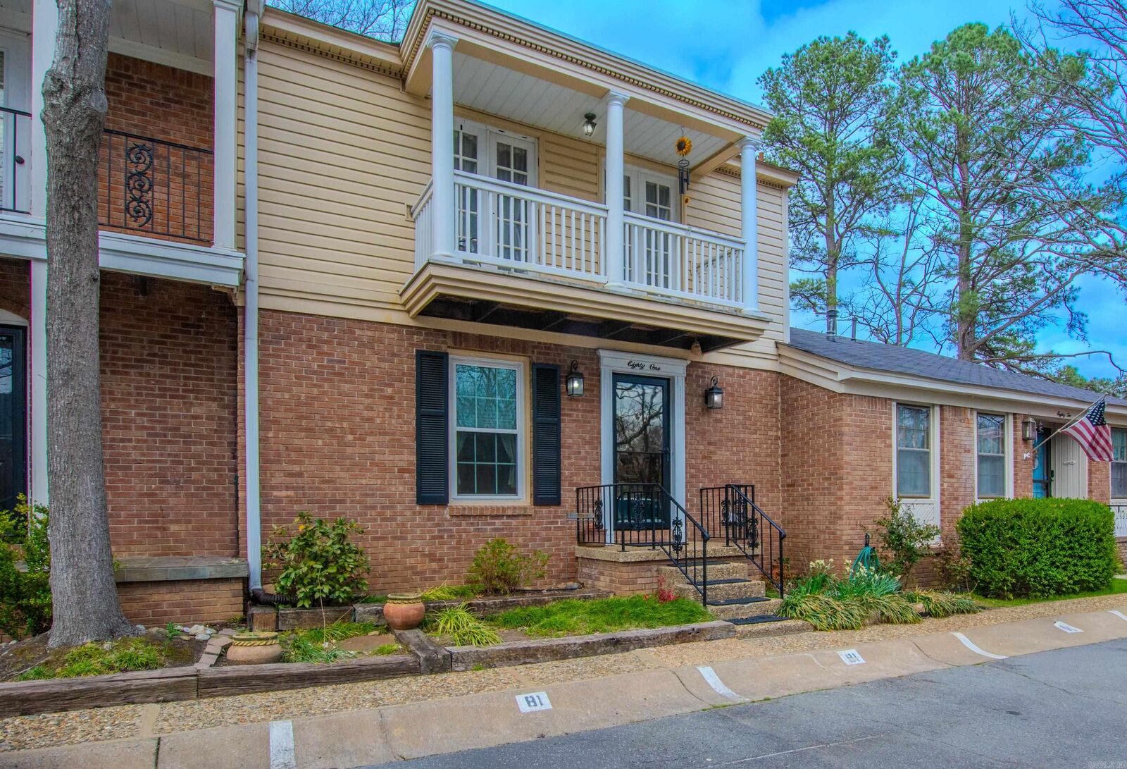 Property Photo:  81 Kingsbridge Way  AR 72212 