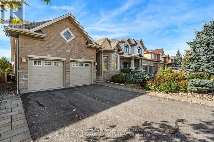 Property Photo:  221 Madhu Crescent  ON K2C 4J2 