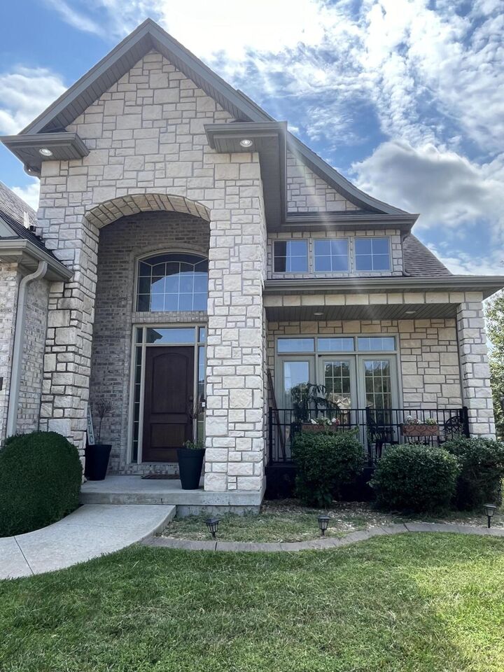 Property Photo:  2606 Stratford Chase Cir  MO 65201 