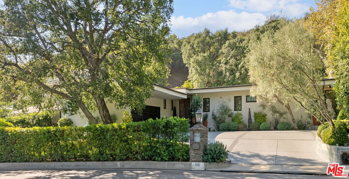 Property Photo:  1115 N Bundy Dr  CA 90049 