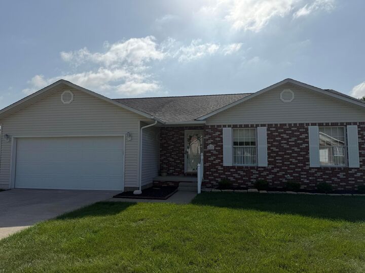 Property Photo: 846 Elizabeth Avenue OH 43138
