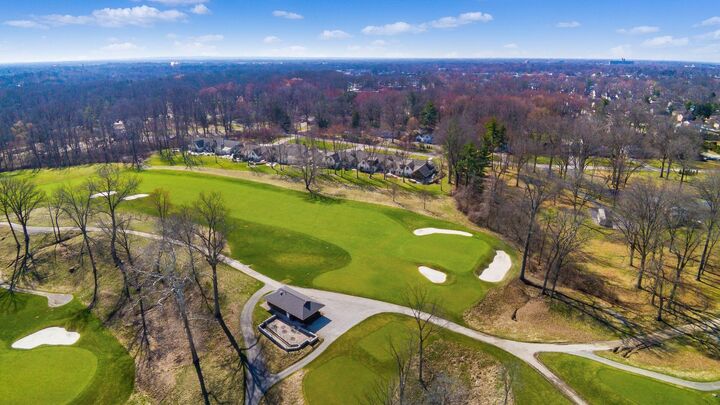 Property Photo:  686 Fairway Boulevard  OH 43213 