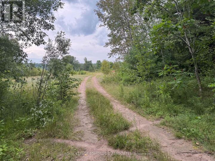 Property Photo:  705 Rantz Road  ON K8H 2W8 