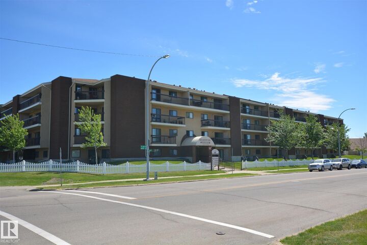 Photo de la propriété:  10511 19 Avenue NW 304  AB T6J 5S8 