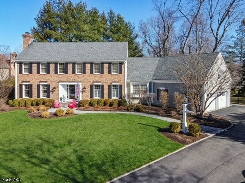Property Photo:  9 Buttonwood Ln  NJ 07928 