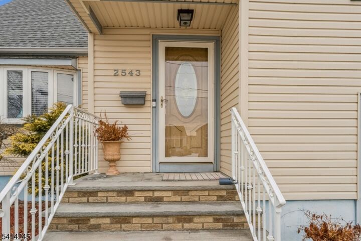 Property Photo:  2543 Branford Ave  NJ 07083 