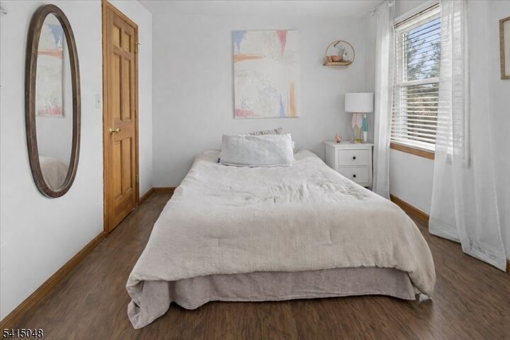 Property Photo:  5 Fisher Ct  NJ 08551 