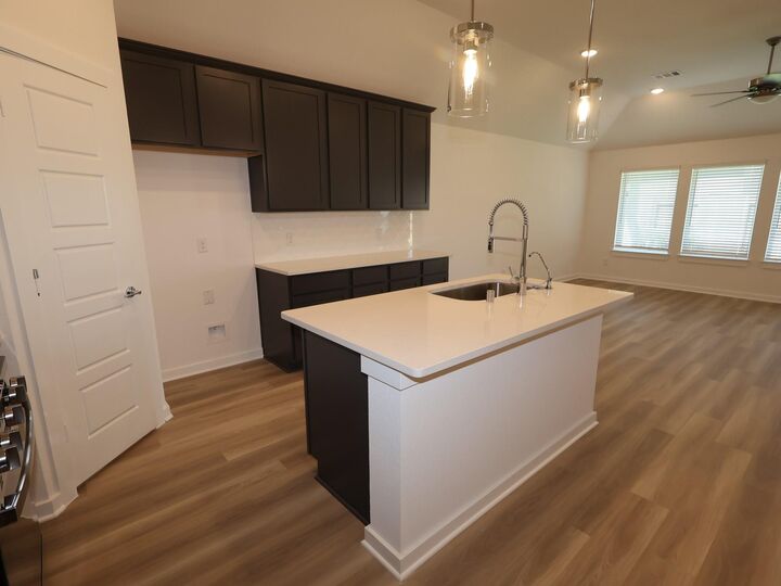Property Photo:  1615 Westland Lane  TX 77471 