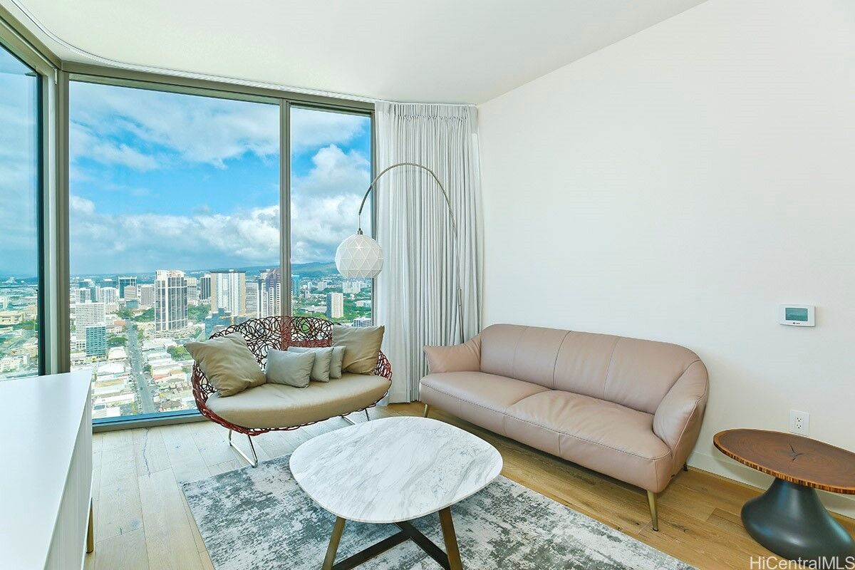 Property Photo:  1001 Queen Street Ph3915  HI 96814 