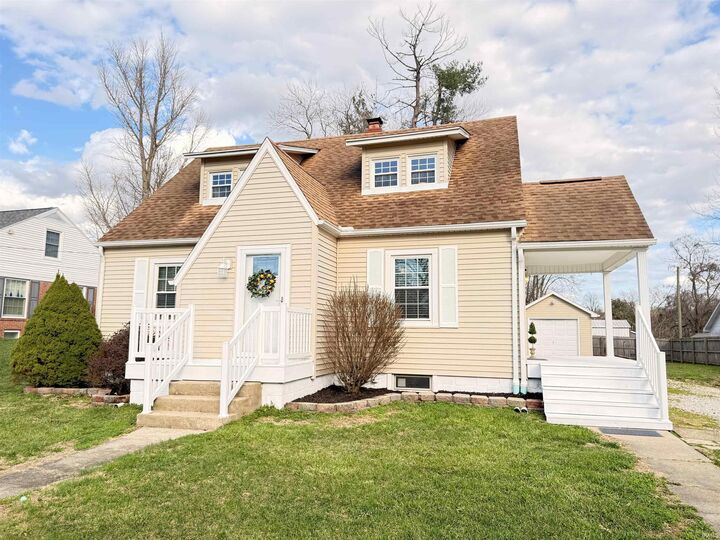 Property Photo:  1109 N First Street  IN 47601 