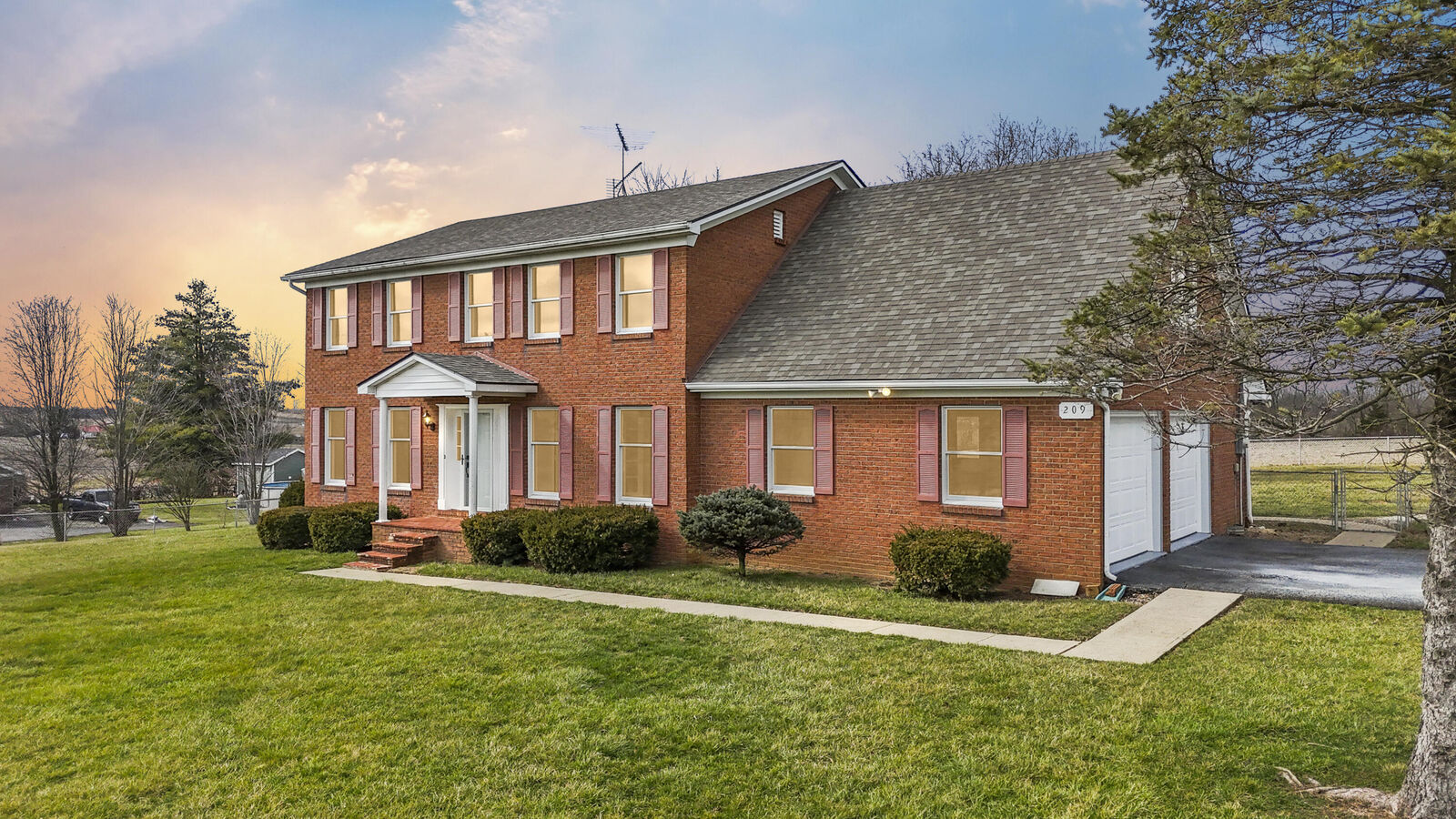 Property Photo:  209 Oregon Road  KY 40372 