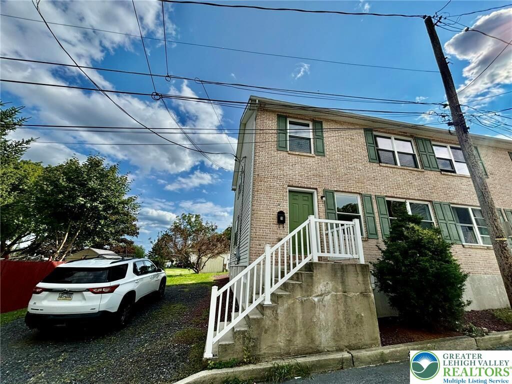 Property Photo:  11 Jewel Street  PA 18013 
