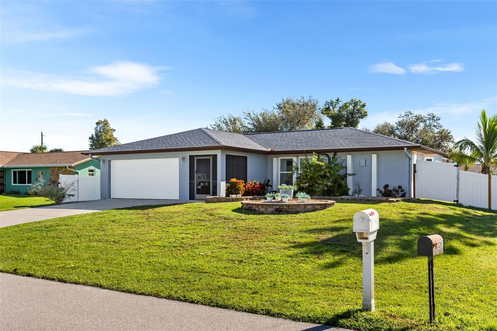 Property Photo:  3260 Elkcam Boulevard  FL 33952 