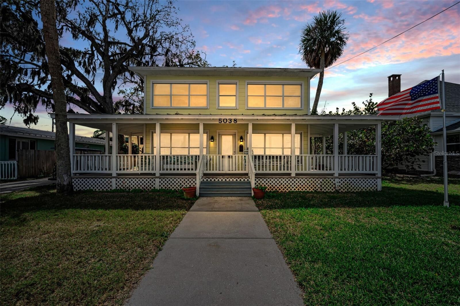 Property Photo:  5038 Sunset Boulevard  FL 34668 