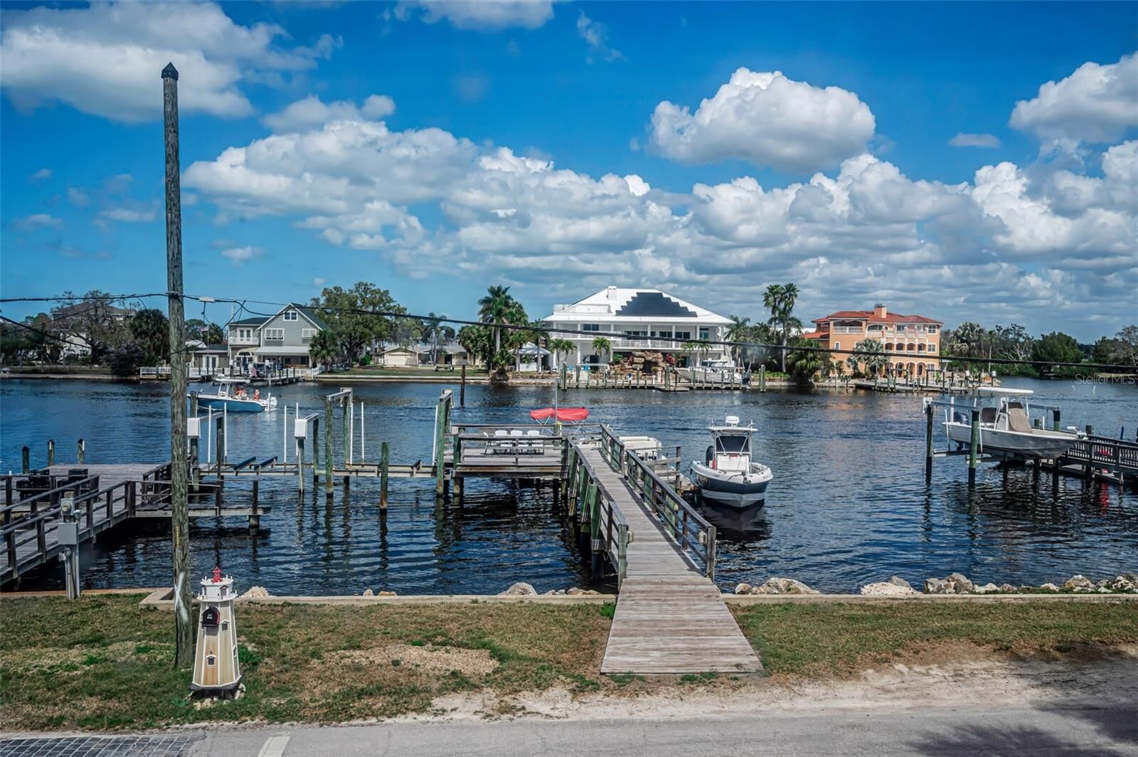 Property Photo: 5038 Sunset Boulevard FL 34668