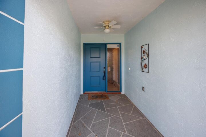 Property Photo: 2514 Locksley Street FL 33573