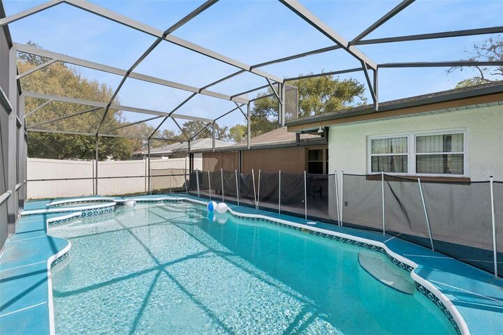 Property Photo:  611 Caborca Court  FL 34761 