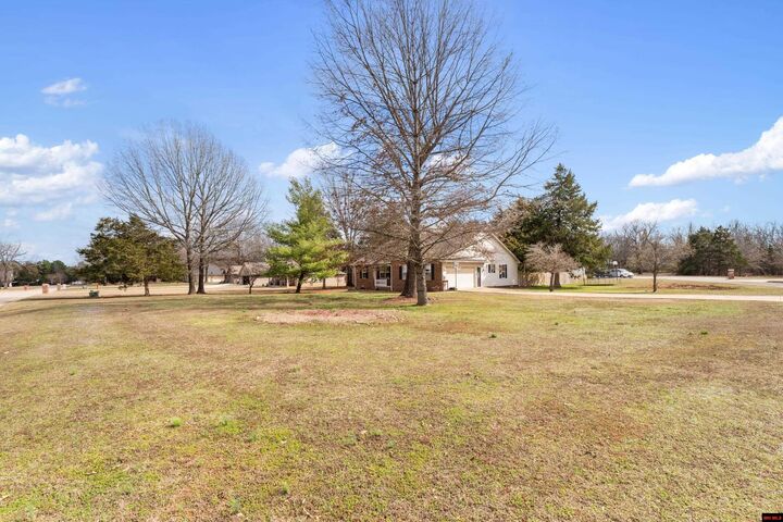 Property Photo:  180 Contemporary Drive  AR 72653 