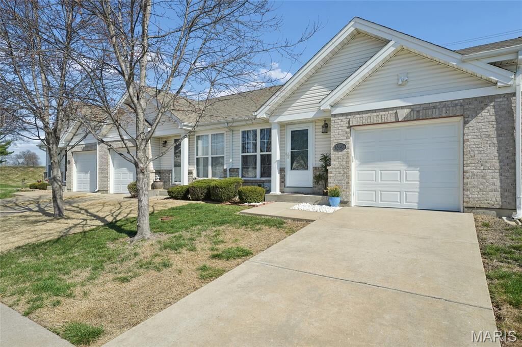Property Photo:  12195 McKelvey Place Drive  MO 63044 