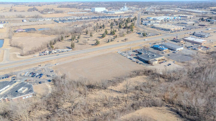 Property Photo:  2701 Lincoln Way  IA 52732 