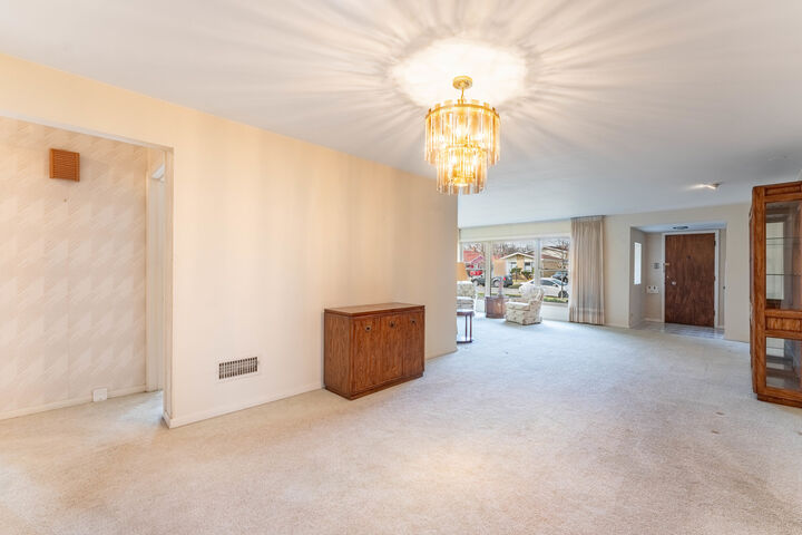 Property Photo: 3835 W Jarlath Street IL 60712