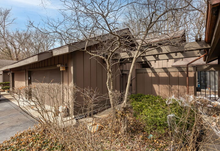 Property Photo:  42W470 Red Bud Court  IL 60175 