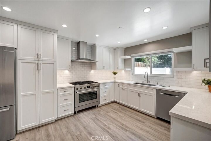 Property Photo:  5346 Tyrone Avenue  CA 91401 