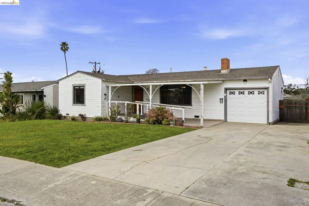 Property Photo:  83 Beverly Dr  CA 93905 