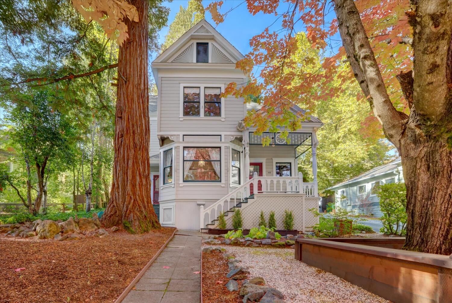 Property Photo:  432 S Pine Street  CA 95959 
