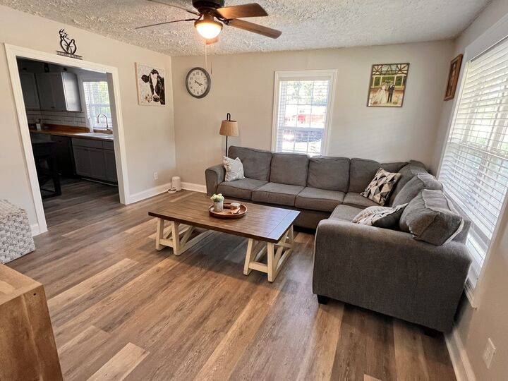 Property Photo:  502 E Market St  TN 37324 