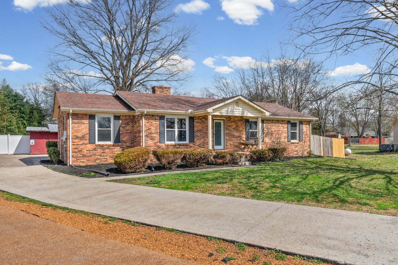 Property Photo: 561 Campfire Dr TN 37129