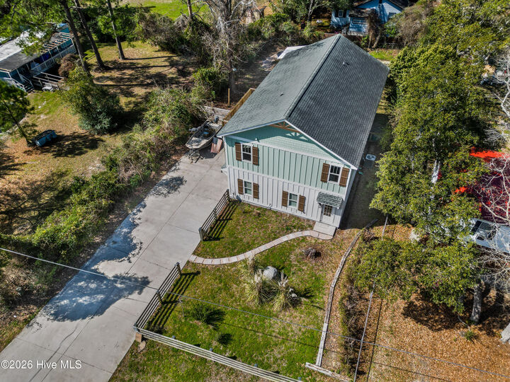 Property Photo:  101 N Seaview Road N  NC 28409 