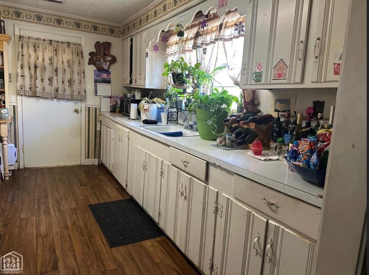 Property Photo:  221 N 7th Street  AR 72390 