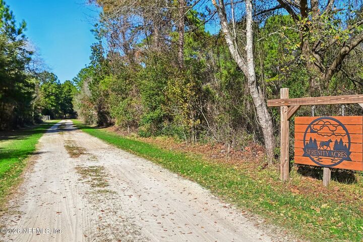 Property Photo: 5040 Sagebrush Avenue FL 32656