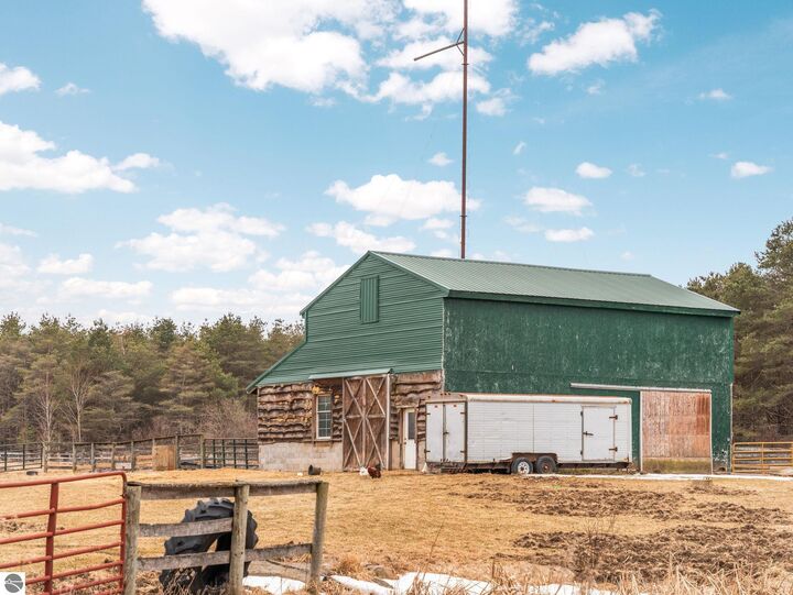 Property Photo:  6757 19 Mile Road  MI 49665 