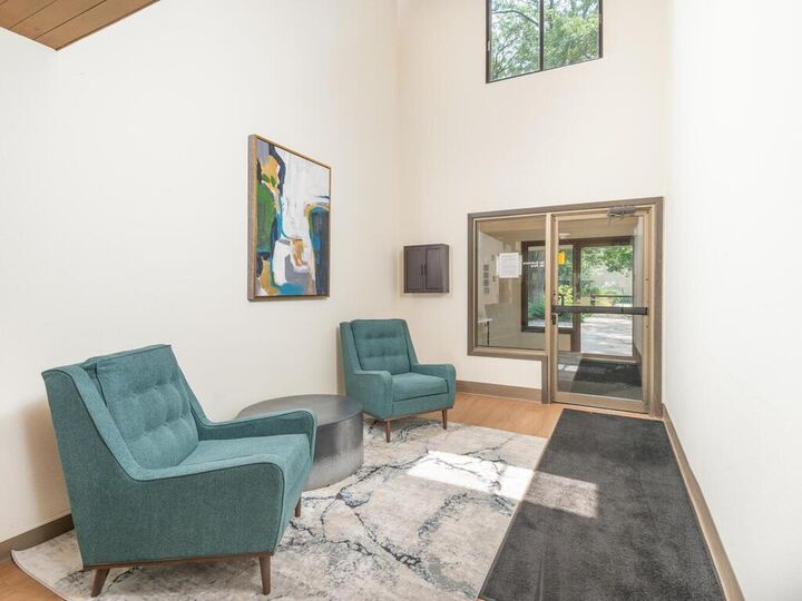 Property Photo:  4101 Parklawn Avenue 310  MN 55435 