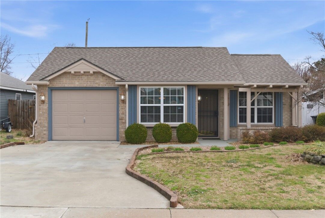 Property Photo:  1419 Arkansas Street  AR 72756 