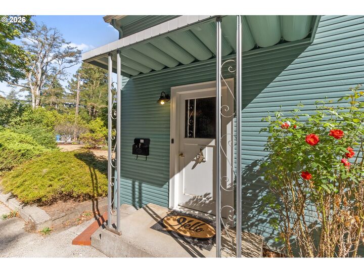 Property Photo:  2965 Olive St  OR 97405 