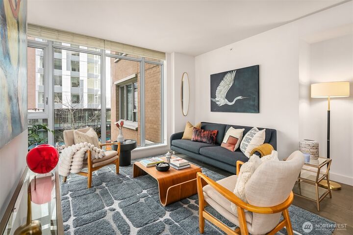 Property Photo:  583  Battery Street 206N  WA 98121 