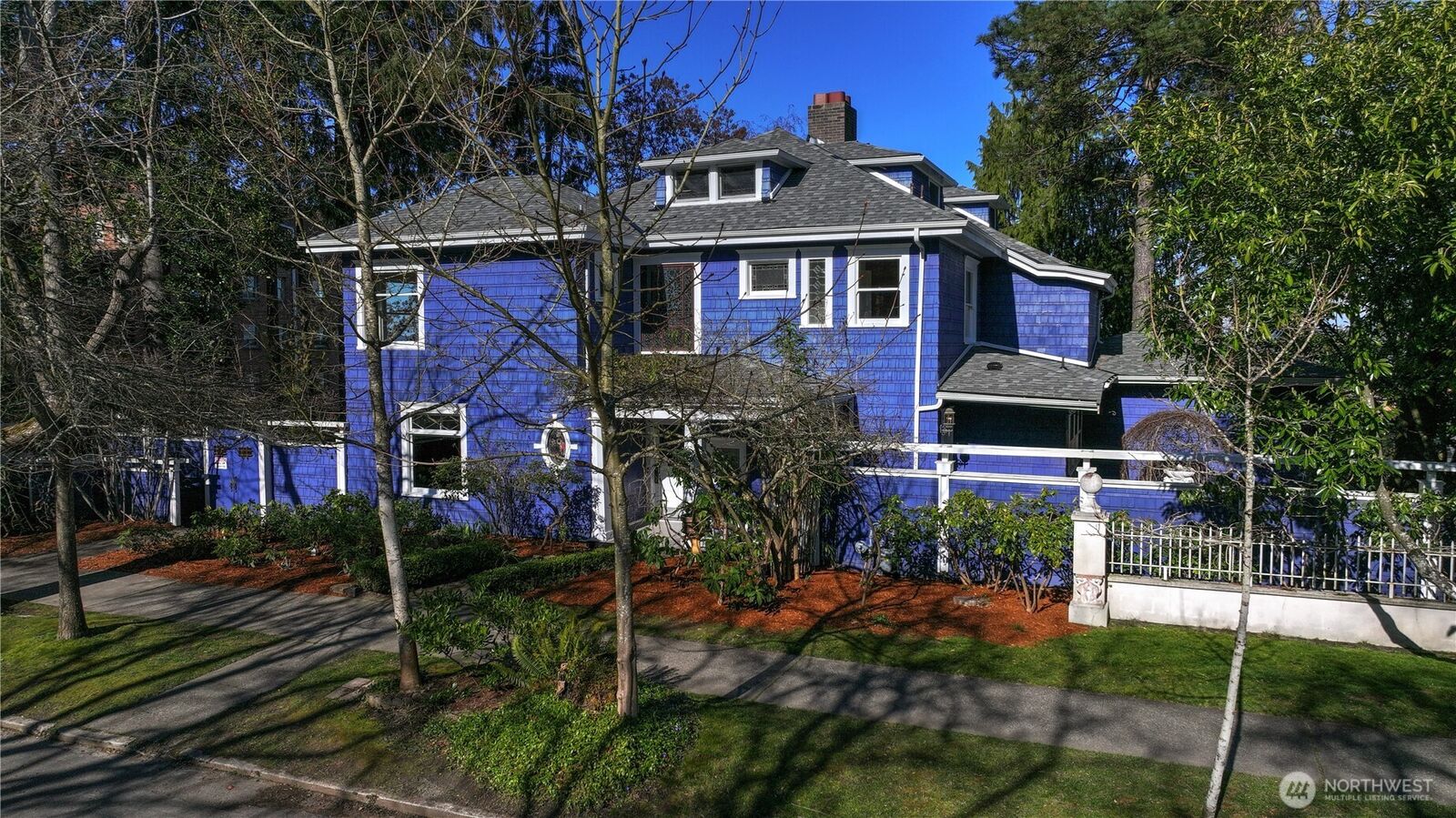Property Photo:  923 N Yakima Avenue  WA 98403 