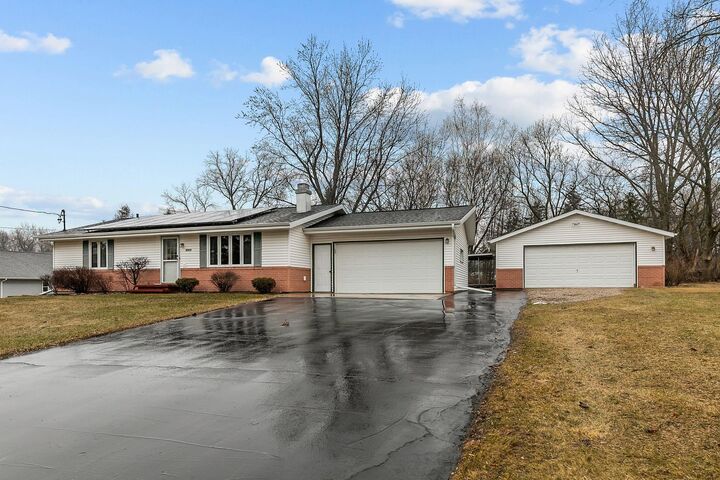 Property Photo:  N2920 Main Road  WI 54944 