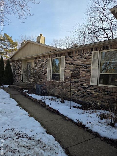 Property Photo:  2513 Golden Shores Drive  MI 48430 