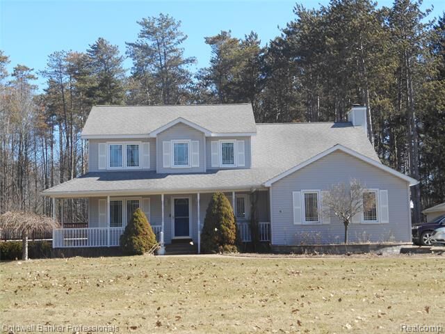 Property Photo:  2704 Genny Ridge Drive  MI 48446 
