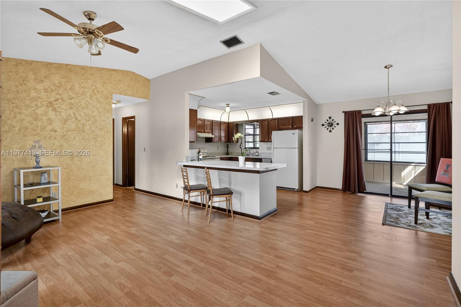 Property Photo:  281 NE Greenbrier Ave  FL 34983 