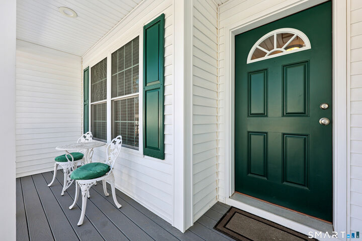 Property Photo:  152 Willow Brook Drive  CT 06032 