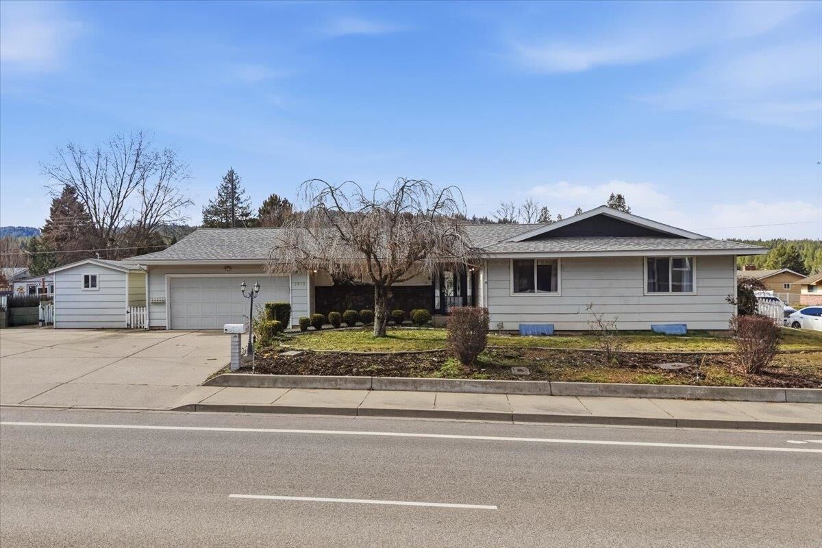 Property Photo:  2912 S University Rd  WA 99206 