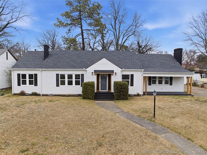 Property Photo: 2630 Columbus Avenue OK 74401