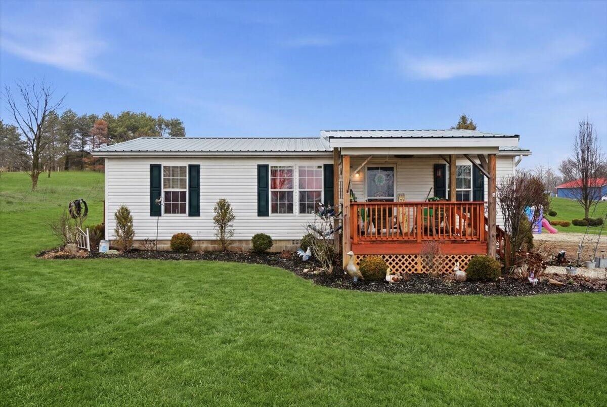 Property Photo: 7880 E State Route 29 OH 43044