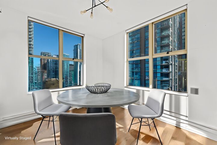 Photo de la propriété:  969 Richards Street 1206  BC V6B 1A8 