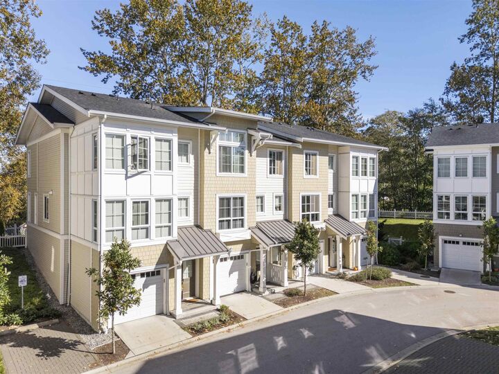 Property Photo: 5551 Admiral Way 27 BC V4K 0C9